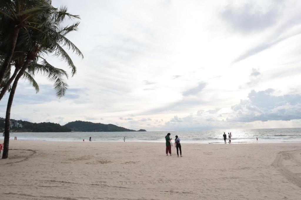 Oyo 292 The Oddy Hip Hotel Patong Exterior photo
