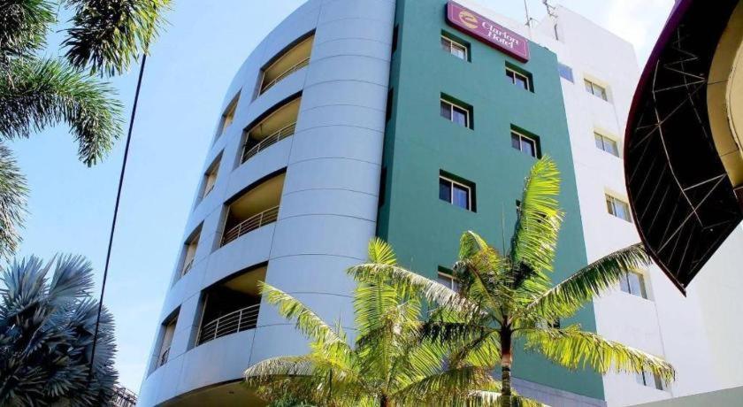 Oyo 292 The Oddy Hip Hotel Patong Exterior photo
